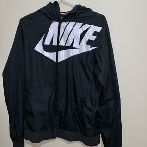 NIKE WINDBREAKER like new